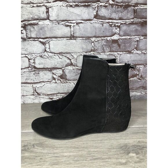 Aquatalia Black Suede Leather Wedge Back Zipper Booties Women’s Sz 8M US/38.5EU - Picture 16 of 16